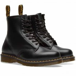 DR. MARTENS 1460 BLACK BOOTS