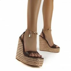 PUBLIC DESIRE IDOLIZE CHOC PADLOCK AND CHAIN DETAIL WEDGED HEELS