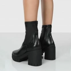 PUBLIC DESIRE OBSTACLE BLACK CHUNKY HEELED ANKLE BOOTS
