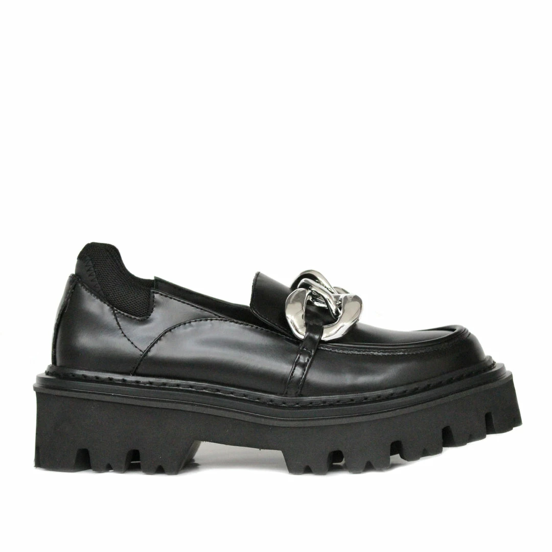 STUDIO ITALIA LEATHER BLACK CHAIN LOAFER